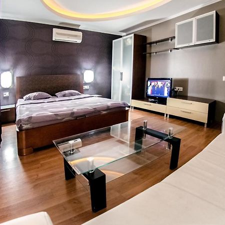 Hotrent Pechersk Lesy 20/22 Kyiv Exterior foto