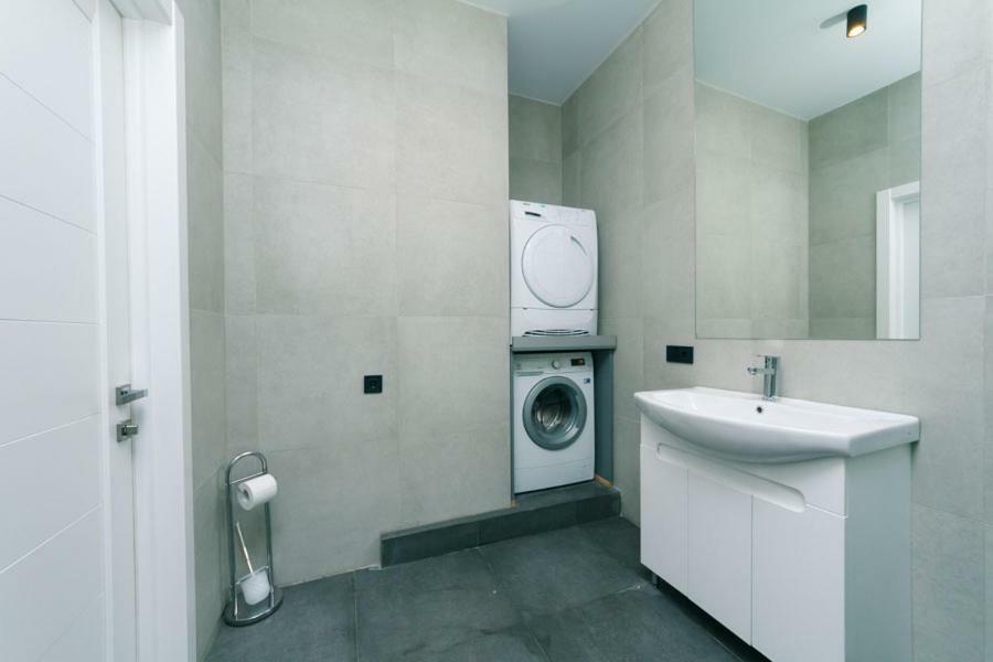 Hotrent Pechersk Lesy 20/22 Kyiv Exterior foto