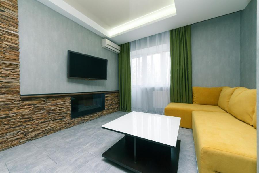 Hotrent Pechersk Lesy 20/22 Kyiv Exterior foto