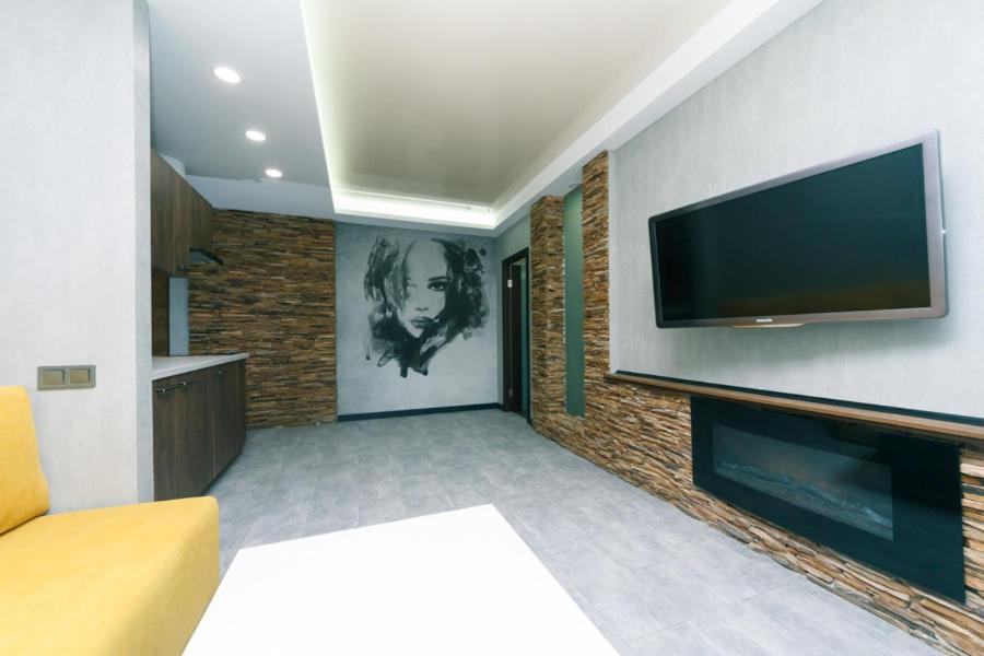 Hotrent Pechersk Lesy 20/22 Kyiv Exterior foto