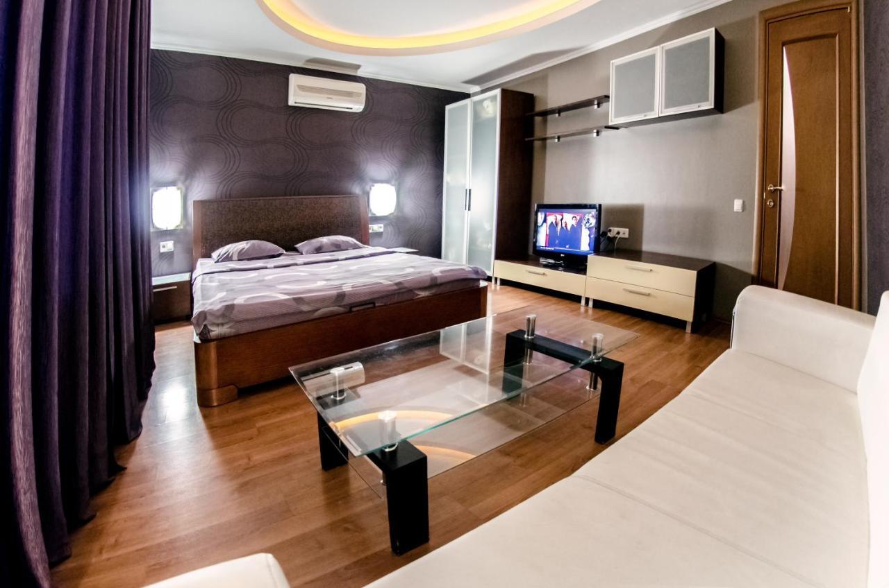 Hotrent Pechersk Lesy 20/22 Kyiv Exterior foto